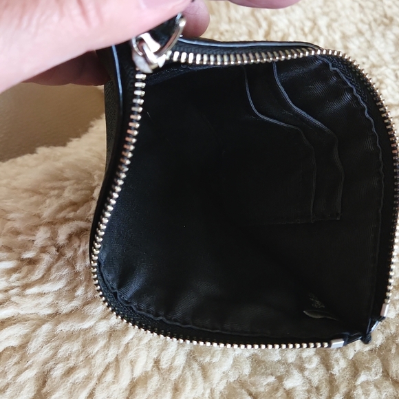 Gorgeous NWOT Coach Starry Night Shimmer Wristlet ๐ค๐ป - Picture 9 of 11